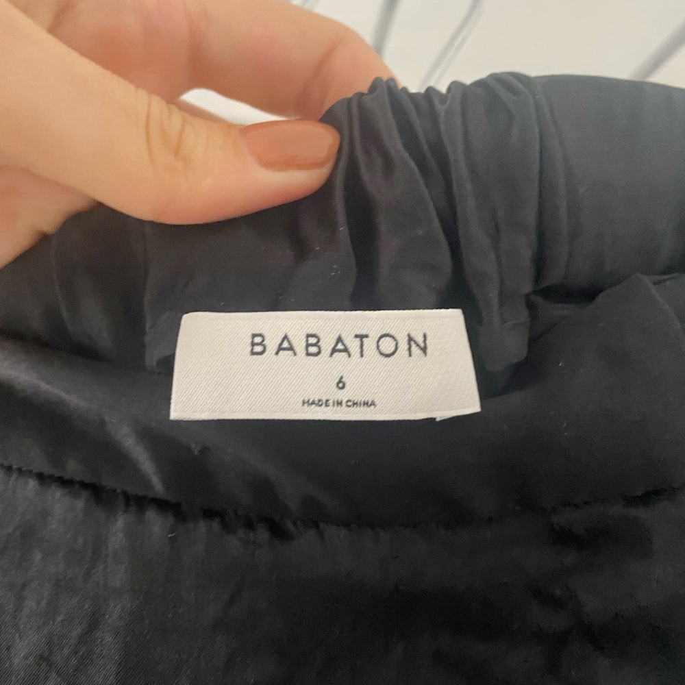Aritzia Silk Black Pants with Stripe on the side - Size 6 - Wide Leg